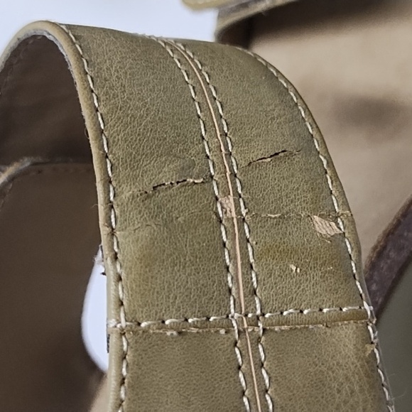 Stylish tan Wedge Sandals - Picture 9 of 10